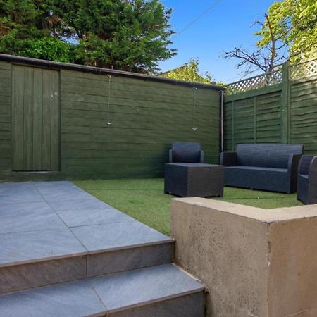 Onsitestays: Tranquil Wimbledon 2BR with Garden London Exterior photo