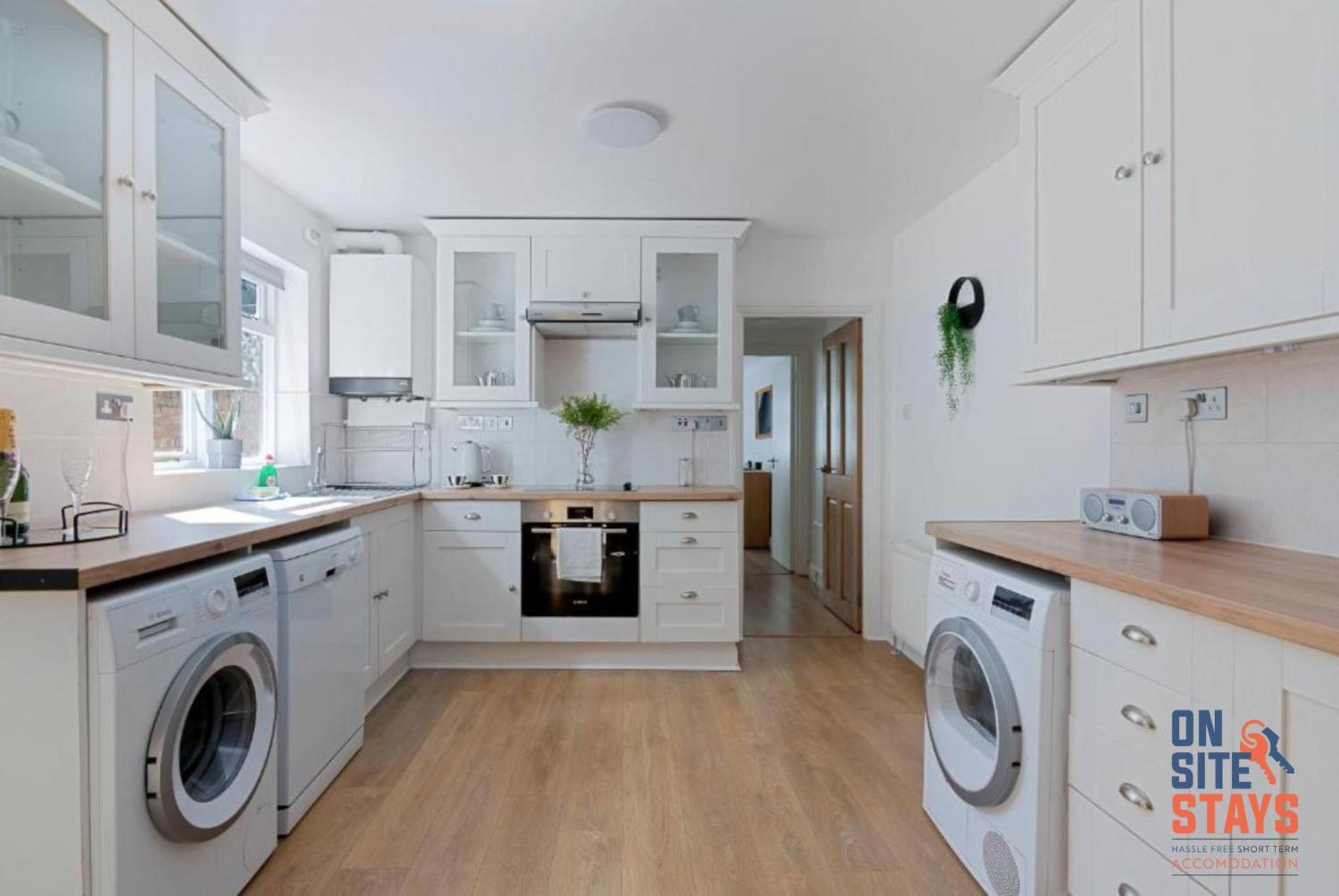 Onsitestays: Tranquil Wimbledon 2BR with Garden London Exterior photo
